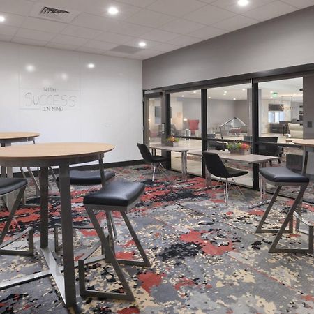 Courtyard By Marriott Austin Флюгервилль Экстерьер фото