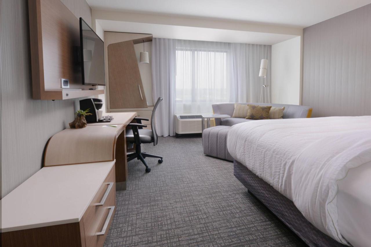 Courtyard By Marriott Austin Флюгервилль Экстерьер фото